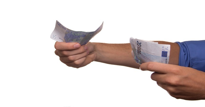 Embargo de cuentas con sueldos o pensiones: el Supremo veta considerar ahorro embargable el remanente inembargable